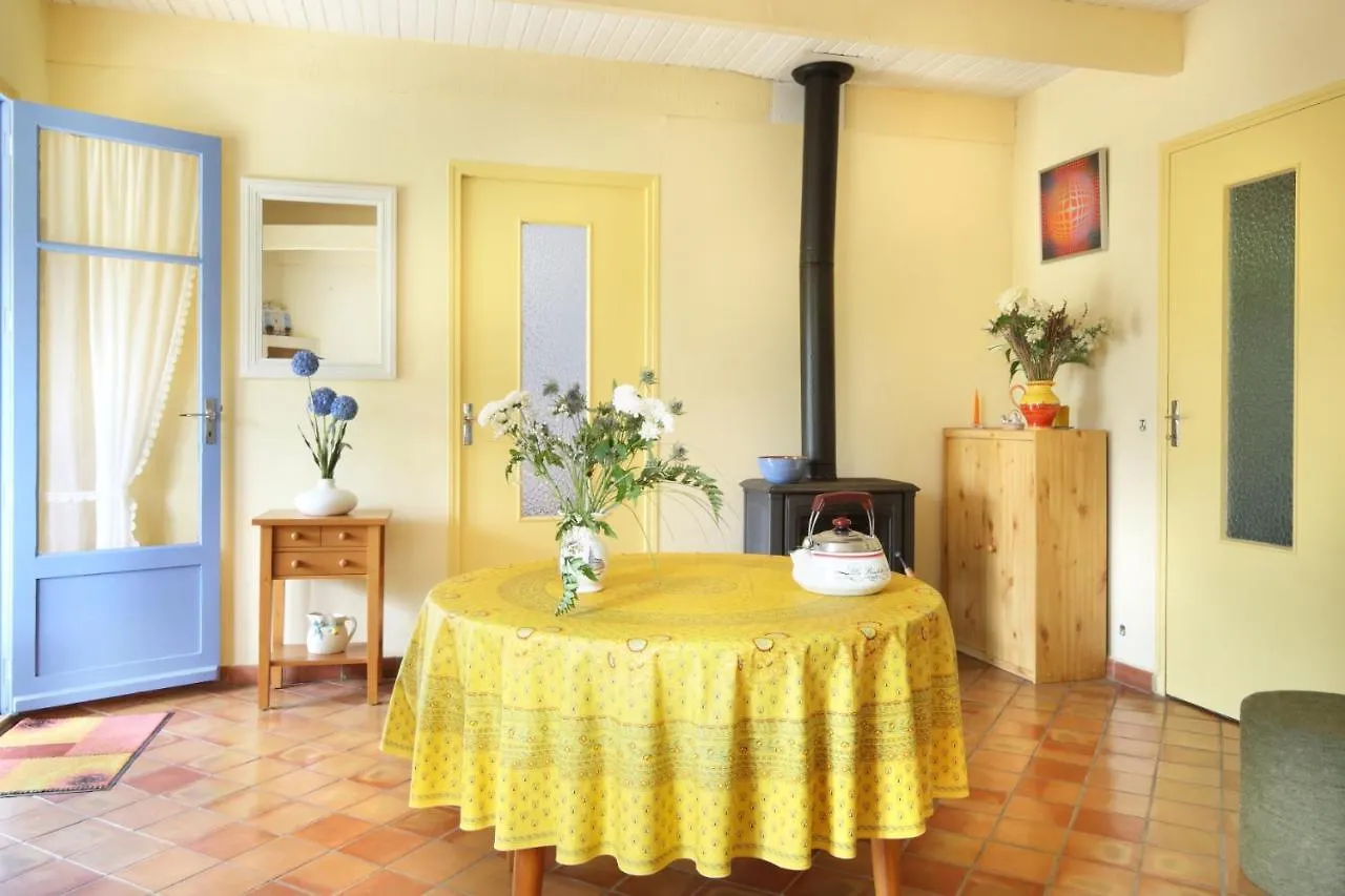 Holiday home La Cerisaie, Maison Spacieuse En Luberon Saint-Martin-de-Castillon
